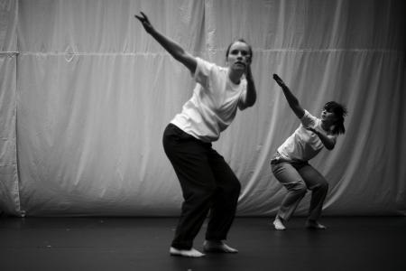 Spiltmilk Dance, 5 Dances. Photography by James Dodd. Group: Spiltmilk Dance. Event: 5 Dances