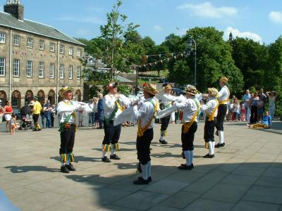 Chapel MM Dancing at Opera House (Fringe 2005) credit: Robin Edwards