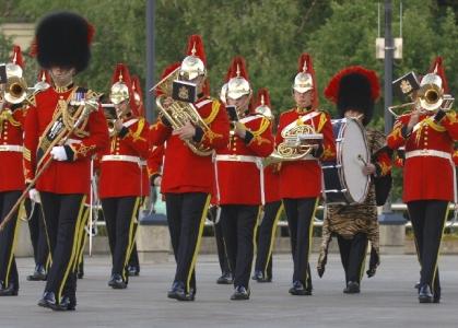 Bands, bagpipes and drums